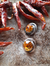 Charger l'image dans la galerie, Boucles d'oreille ancienne Lina - Strass citrine entrelacé de fil argenté. A clip.