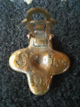 Charger l'image dans la galerie, Boucles d'oreille anciennes Cléa - Saint Luc 398. Bronze émaillé.