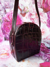Charger l'image dans la galerie, Sac vintage Margot - Cuir Bordeaux rigide.