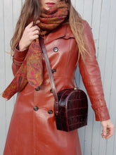 Charger l'image dans la galerie, Sac vintage Margot - Cuir Bordeaux rigide.