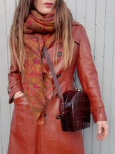 Charger l'image dans la galerie, Sac vintage Margot - Cuir Bordeaux rigide.