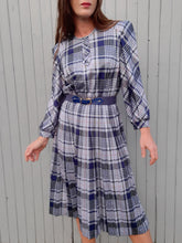 Charger l'image dans la galerie, Robe vintage Carine - Plissée à Carreaux. Taille M, 38, 40. Huguet. Made in France