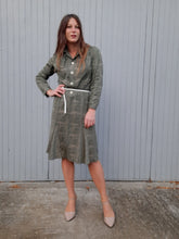 Charger l'image dans la galerie, Robe vintage Aglaë - Verte et beige mouchetée. Taille L, 40, 42. Sora Couture.