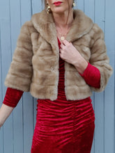 Charger l'image dans la galerie, Boléro / Veste vintage Chloé- Fourrure synthétique marron. Taille S, 36, 38. Made in France.