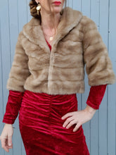 Charger l'image dans la galerie, Boléro / Veste vintage Chloé- Fourrure synthétique marron. Taille S, 36, 38. Made in France.