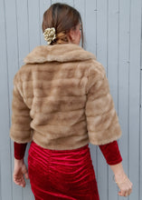 Charger l'image dans la galerie, Boléro / Veste vintage Chloé- Fourrure synthétique marron. Taille S, 36, 38. Made in France.