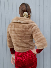 Charger l'image dans la galerie, Boléro / Veste vintage Chloé- Fourrure synthétique marron. Taille S, 36, 38. Made in France.