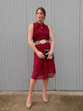 Charger l'image dans la galerie, Robe de soirée vintage Betty - Drapé bordeaux scintillante. Taille S, 36, 38. Made in France
