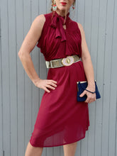 Charger l'image dans la galerie, Robe de soirée vintage Betty - Drapé bordeaux scintillante. Taille S, 36, 38. Made in France