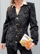 Charger l'image dans la galerie, Blazer vintage Loa - Imprimé floral en velours noir. Taille M, 38, 40. Made in France