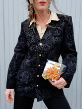 Charger l'image dans la galerie, Blazer vintage Loa - Imprimé floral en velours noir. Taille M, 38, 40. Made in France