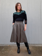 Charger l'image dans la galerie, Jupe vintage Stellia - Cuir marron. Taille L, 40, 42
