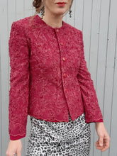 Charger l'image dans la galerie, Blazer vintage Rachelle - Dentelles et tulle bordeaux. Taille XS, 34, 36. Claude Bouzon. Made in France