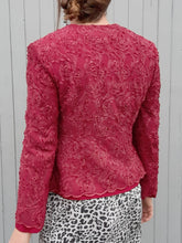 Charger l'image dans la galerie, Blazer vintage Rachelle - Dentelles et tulle bordeaux. Taille XS, 34, 36. Claude Bouzon. Made in France