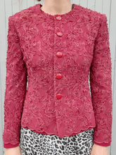 Charger l'image dans la galerie, Blazer vintage Rachelle - Dentelles et tulle bordeaux. Taille XS, 34, 36. Claude Bouzon. Made in France