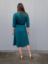 Charger l'image dans la galerie, Robe vintage Gwenn - Laçage épaule. Imprimé géométrique. Taille S, 36, 38.