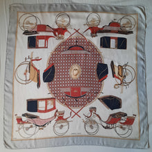 Charger l'image dans la galerie, Foulard vintage Tessy - Carré Hermès - Les voitures à transformation. La Perriere. 89 x 87