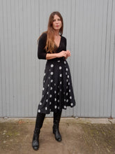 Charger l'image dans la galerie, Jupe vintage Anna - Plissée à rosaces fantaisies. Taille L, 40, 42. Pierbé. Made in France.