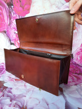 Charger l'image dans la galerie, Pochette vintage Milo - Cuir et peau de serpent marron.