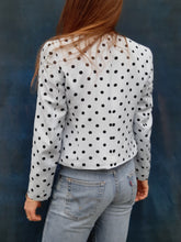 Charger l'image dans la galerie, Blazer vintage Coralie - Bleu clair à pois noirs. Taille S ou 36, 38. Louis Féraud.