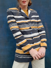 Charger l'image dans la galerie, Blazer vintage Léna - En soie rayée marine, jaune et blanc. Taille M, 38, 40. Louis Féraud. Made in France