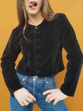 Charger l'image dans la galerie, Boléro vintage Amanda - Velours noir. Taille S, 36, 38.
