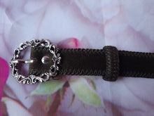 Charger l'image dans la galerie, Ceinture vintage Armelle - Cuir velours kaki. Paysanne. Taille L, 40, 42
