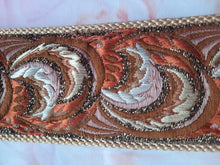 Charger l'image dans la galerie, Ceinture vintage Angéla - Jacquard orange et doré. Taille XS, S. Made in France.