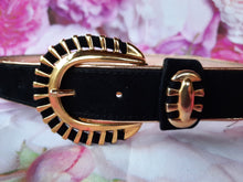 Charger l'image dans la galerie, Ceinture vintage Néfertiti- Velours noir et boucle dorée. Made in France