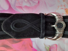 Charger l'image dans la galerie, Ceinture vintage Jade - Cuir suédé noir et boucle argentée. T 80. L' Aiglon. Made in France.