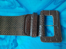 Charger l'image dans la galerie, Ceinture vintage Louise - Grosse boucle. Élastiquée marron. T 80. Made in France.