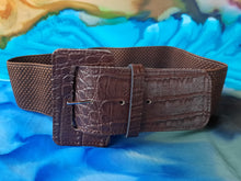 Charger l'image dans la galerie, Ceinture vintage Louise - Grosse boucle. Élastiquée marron. T 80. Made in France.