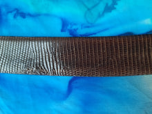 Charger l'image dans la galerie, Ceinture vintage Julia - En cuir exotique de lézard marron. Colifichet. 85.