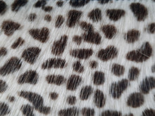 Charger l'image dans la galerie, Ceinture vintage Noor - Cuir et poils rasé léopard. Chaîne dorée. T 75. Jean François Esten. Made in France.