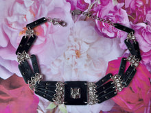 Charger l'image dans la galerie, Ceinture vintage Claudie - Chaînes multi rang poils noirs ornée d'un guépard. T 85. José Cotel. Made in France