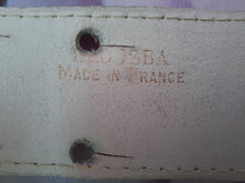 Charger l'image dans la galerie, Ceinture vintage Leslee - Cuir blanc, volutes dorés et strass. Leo Isba. Made in France. T 80
