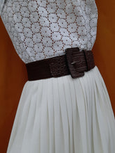 Charger l'image dans la galerie, Ceinture vintage Louise - Grosse boucle. Élastiquée marron. T 80. Made in France.