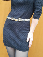 Charger l'image dans la galerie, Ceinture vintage Eulalie - Cuir blanc décoré de perles multi rang.