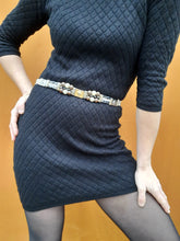 Charger l'image dans la galerie, Ceinture vintage Eulalie - Cuir blanc décoré de perles multi rang.