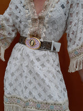 Charger l'image dans la galerie, Ceinture vintage Fiona - Cuir et dentelle bronze. Boucle vierge. Manoush. T 80