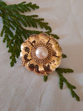 Charger l'image dans la galerie, Passe foulard ancien Valériane - Trèfle à quatre feuille doré orné d'une perle