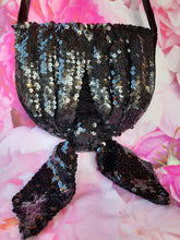 Charger l'image dans la galerie, Pochette nœud vintage Lali - Azzaro pour Renata Boutique. Velours et sequins noir. Made in France.