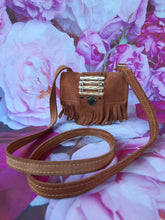 Charger l'image dans la galerie, Mini pochette vintage Willow - Daim marron à franges.