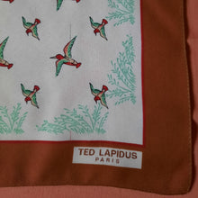 Charger l'image dans la galerie, Foulard vintage Loanna - Envolée d'oies sauvages - Ted Lapidus. 67 x 67