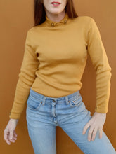 Charger l'image dans la galerie, Pull vintage Célia - Col montant boutonné. Moutarde. Taille S, 36, 38