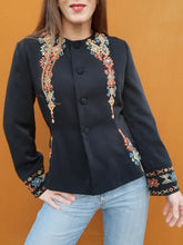 Charger l'image dans la galerie, Blazer vintage Carry - Très cintré. Broderies géométriques. Taille M, 38, 40. Garuzo