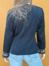Charger l'image dans la galerie, Blazer vintage Carry - Très cintré. Broderies géométriques. Taille M, 38, 40. Garuzo
