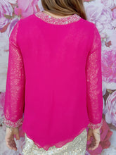 Charger l'image dans la galerie, Blouse vintage Elodie - Rose fuchsia. Col et manches ornés de perles. Taille S, 36, 38. Cinquini.