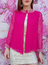 Charger l'image dans la galerie, Blouse vintage Elodie - Rose fuchsia. Col et manches ornés de perles. Taille S, 36, 38. Cinquini.