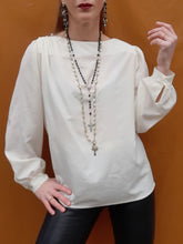Charger l'image dans la galerie, Blouse vintage Léna - Plumetis irisés et boutonnage sur le côté. Taille XL, 42, 44.